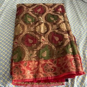 Brand name saree with blouse